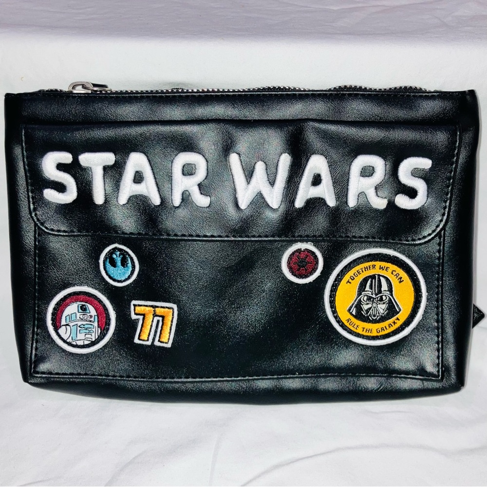 Disney Parks Star Wars Darth Vader Galaxys Edge Crossbody Bag Fanny Pack Patches - Picture 4 of 8